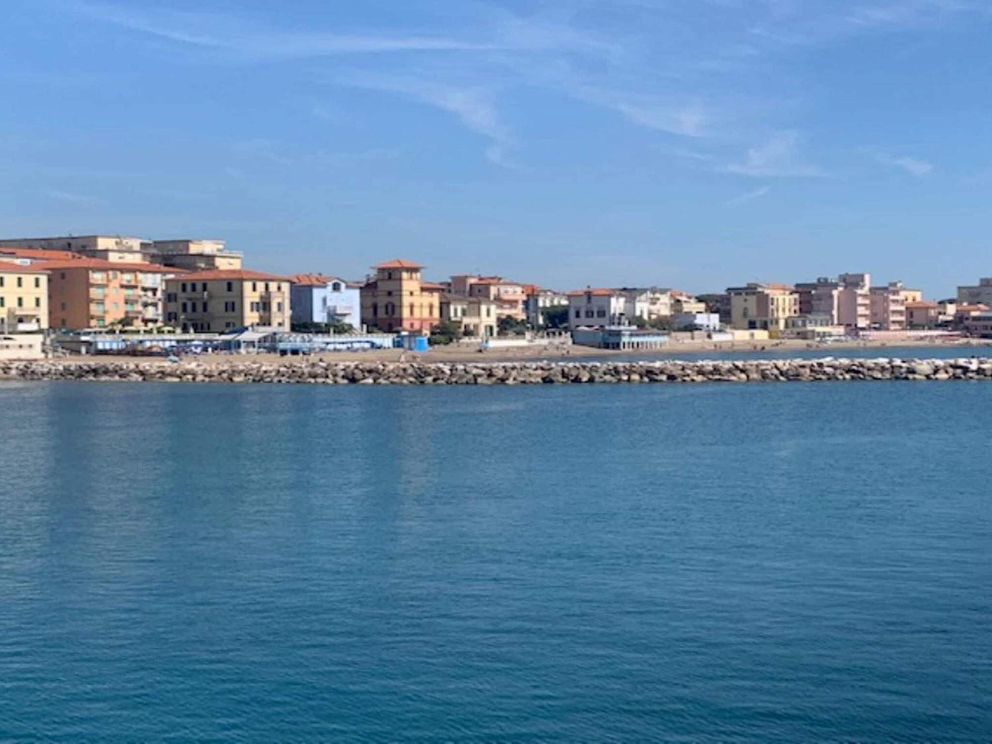 Elegant Apartment In San Vincenzo With A Sea View Zewnętrze zdjęcie