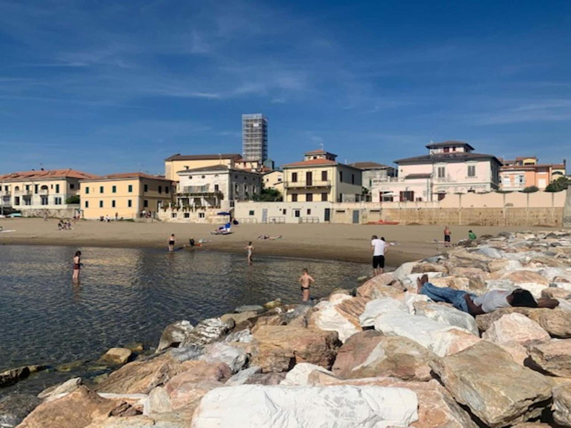 Elegant Apartment In San Vincenzo With A Sea View Zewnętrze zdjęcie