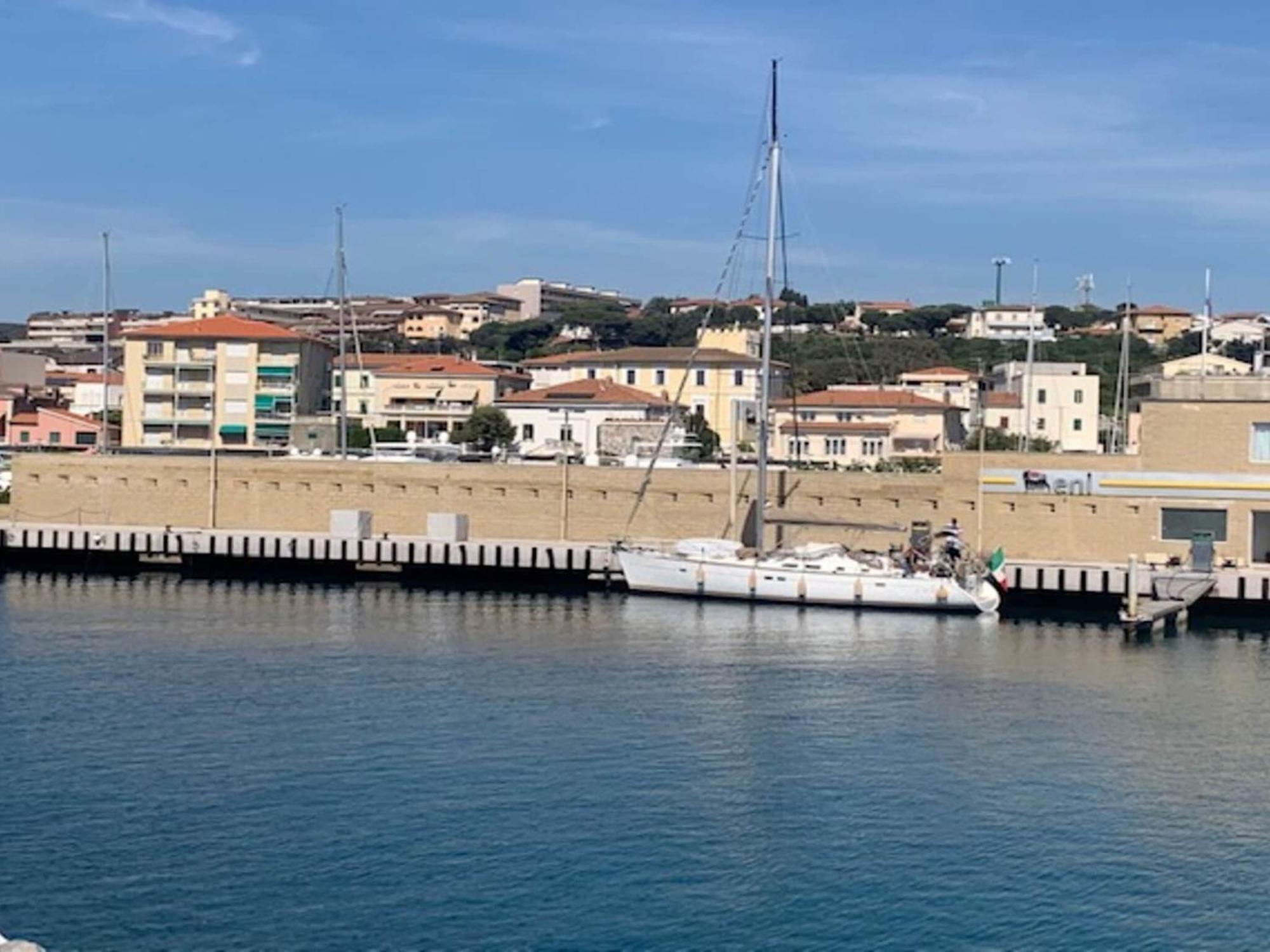 Elegant Apartment In San Vincenzo With A Sea View Zewnętrze zdjęcie