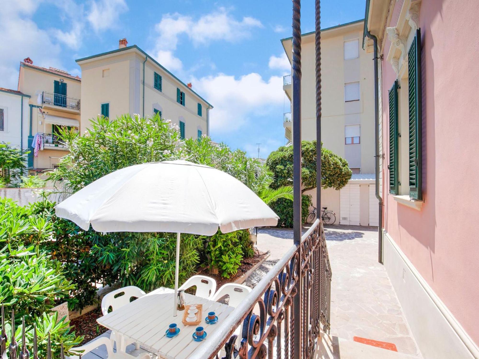 Elegant Apartment In San Vincenzo With A Sea View Zewnętrze zdjęcie