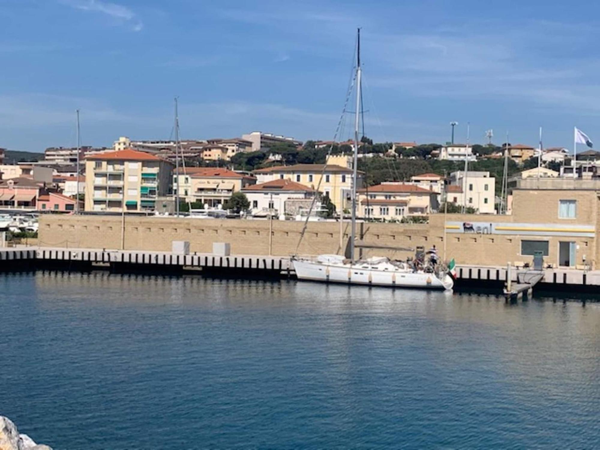 Elegant Apartment In San Vincenzo With A Sea View Zewnętrze zdjęcie